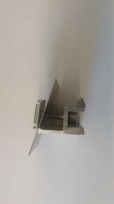 ΣΕΤ ΣΥΓΚΡΑΤΗΣΗΣ ΠΑΝΕΛ ΠΑΧΟΥΣ 30mm ΜΕ ΠΡΟΦΙΛ ΓΑΛΒΑΝΙΖΕ 40x40 ΑΚΡΙΑΝΟΣ (ΣΥΓΚΡΑΤΗΤΗΣ+ΒΙΔΑ+ΠΑΞΙΜΑΔΙ+ΡΟΔΕΛΑ+ΛΑΜΑΚΙ)